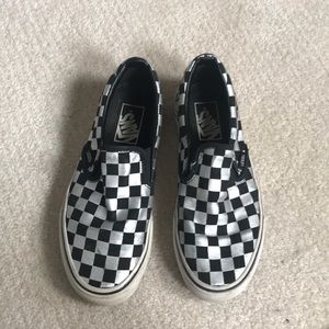 Women’s checkered vans